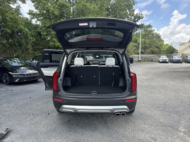 Used 2020 Green Kia EX image 13