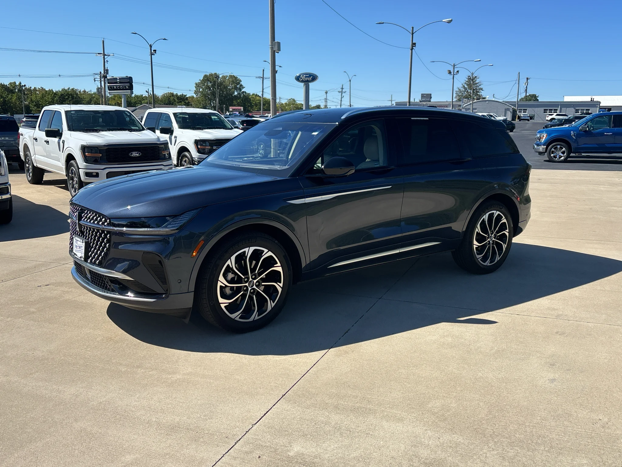 Used 2024 Blue Lincoln Reserve image 7