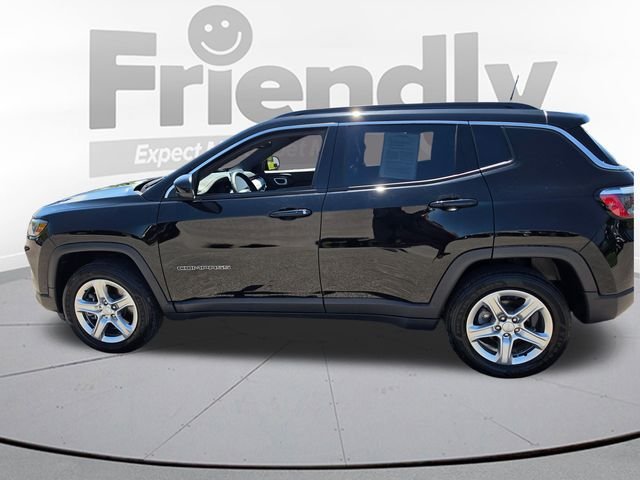 Used 2023 Black Jeep Latitude image 8