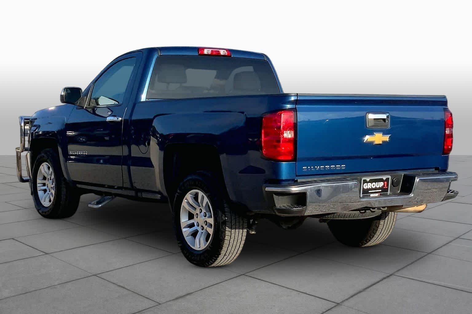 Used 2016 Deep Ocean Blue Metallic Chevrolet LS image 10
