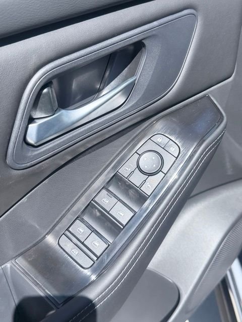 New 2026 Boulder Gray Pearl Nissan SV image 14