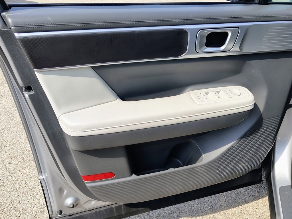 2025 Hyundai Santa Fe SEL - Photo 16
