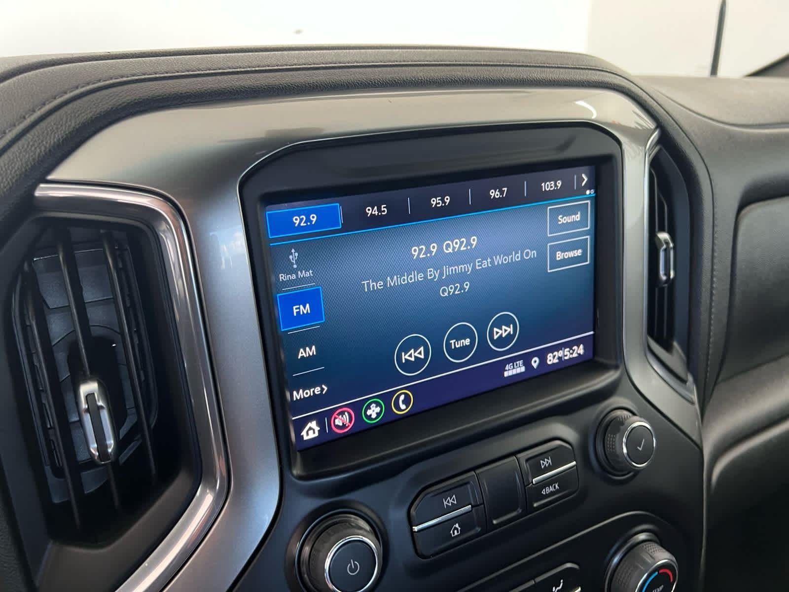 Used 2022 Summit White Chevrolet LT image 17