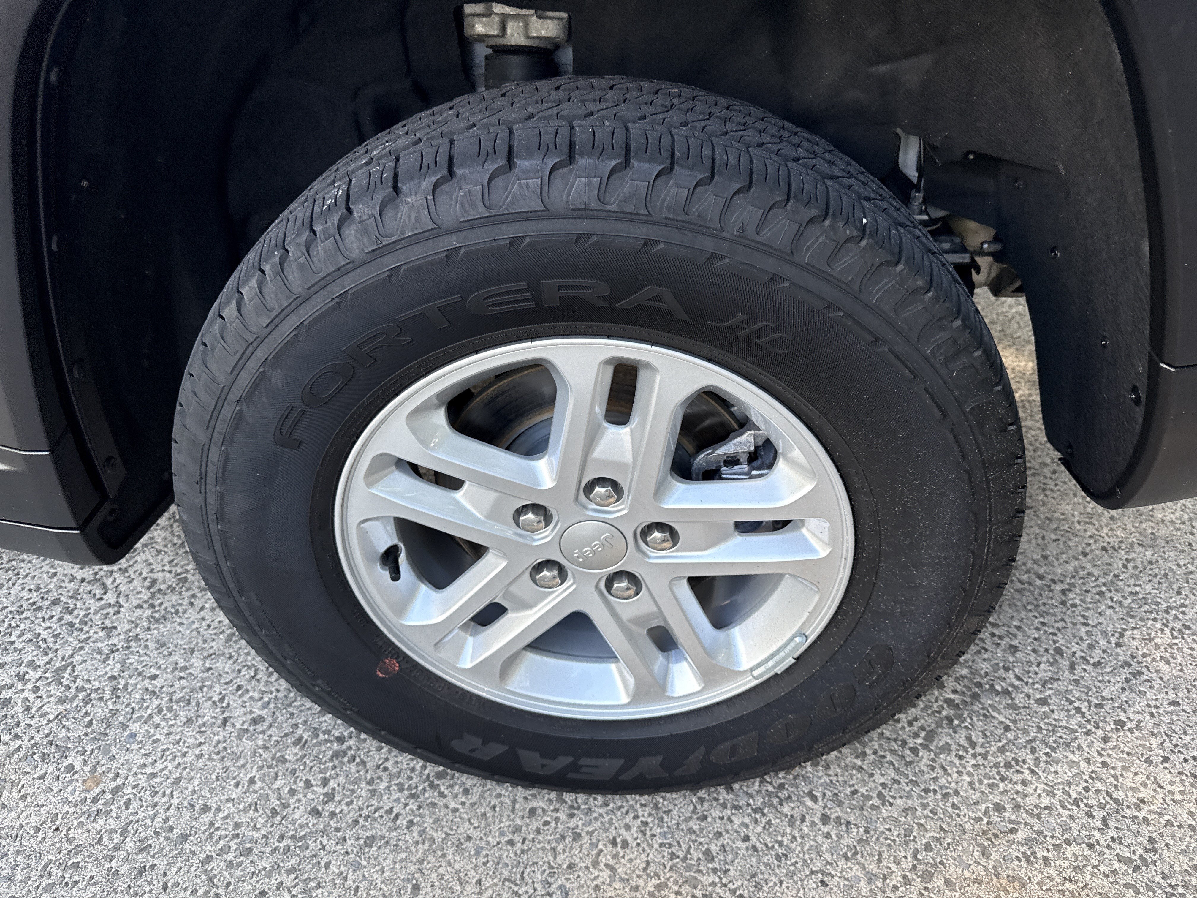 Certified Used 2023 Silver Zynith Jeep Laredo image 19
