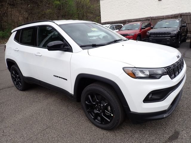 New 2026 Bright White Clearcoat Jeep Latitude image 9