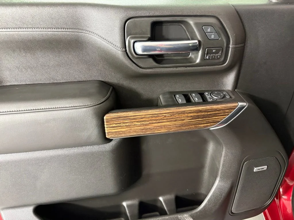 Used 2020 CAJUN RED TINTCOAT Chevrolet High Country image 23