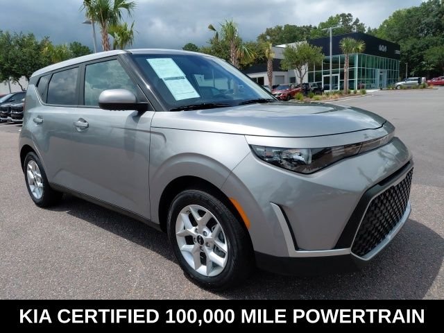 Used 2025 Gray Kia LX image 3