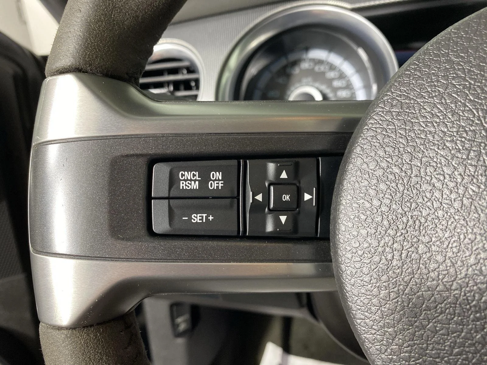 Used 2014 Black Ford Shelby GT500 image 19