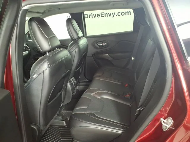 Used 2020 Red Jeep Limited image 9
