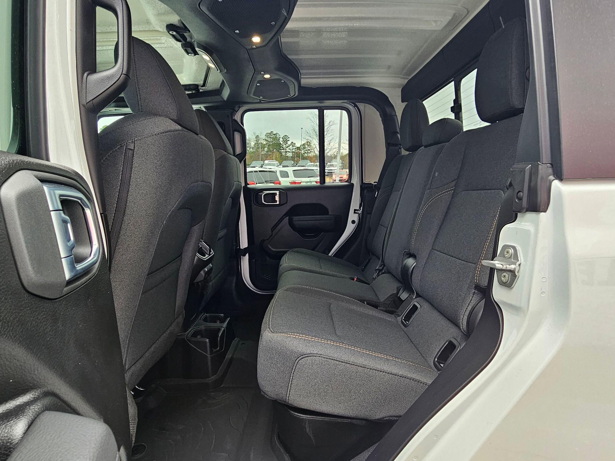 New 2026 Bright White Clear-Coat Exterior Paint Jeep Sport S image 23