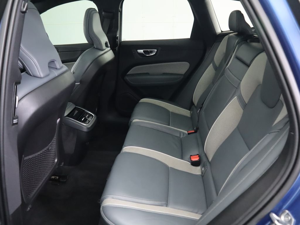 2021 Volvo XC60 R-Design - Photo 22