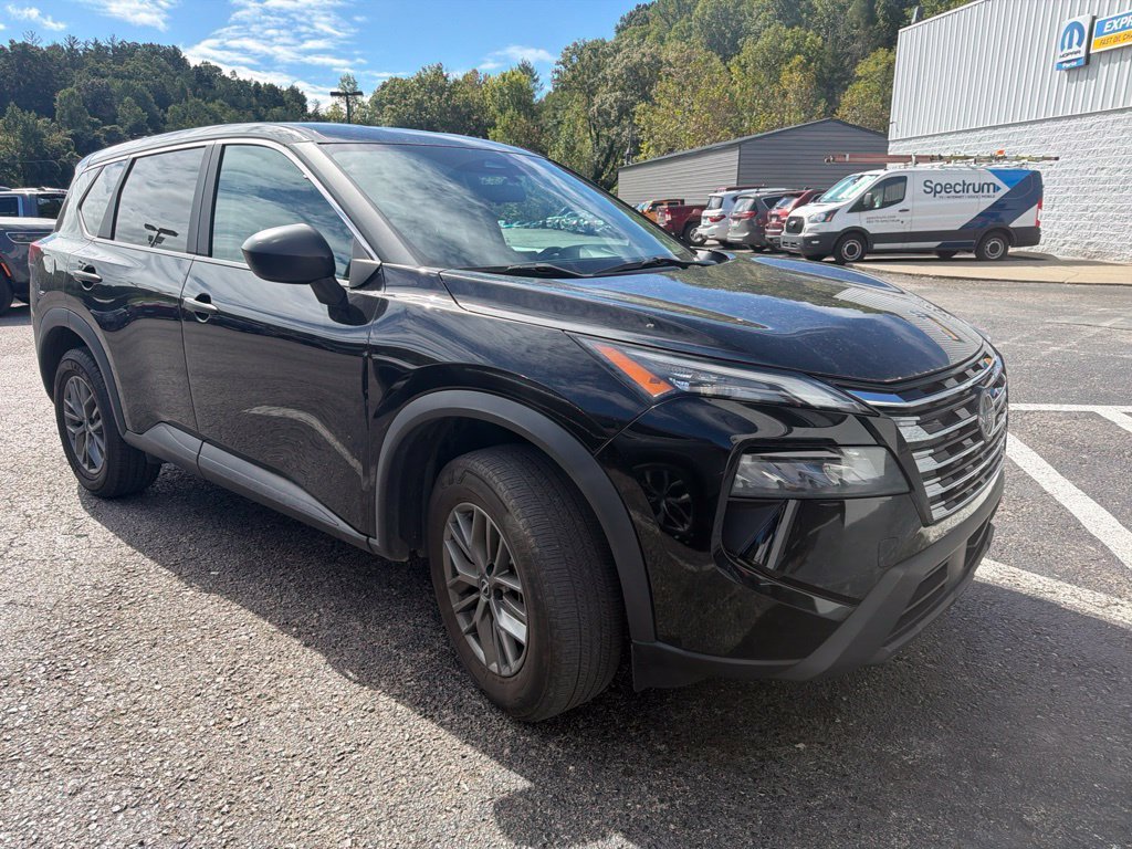 Used 2024 Black Nissan S image 4