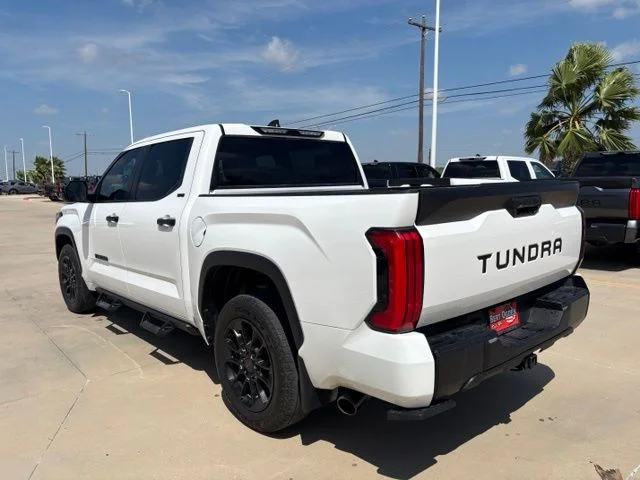 Used 2025 White Toyota SR5 image 4