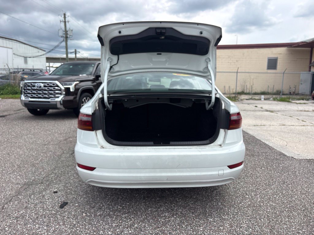 Used 2019 White Volkswagen 1.4T S image 15