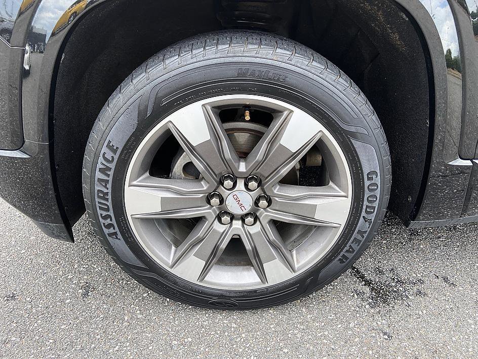 Used 2018 Ebony Twilight Metallic GMC Denali image 8