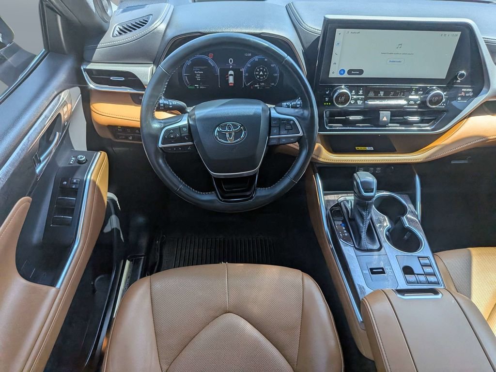 Used 2023 Gray Toyota Platinum image 22