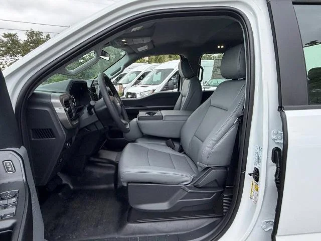 New 2026 Oxford White Ford XL image 27