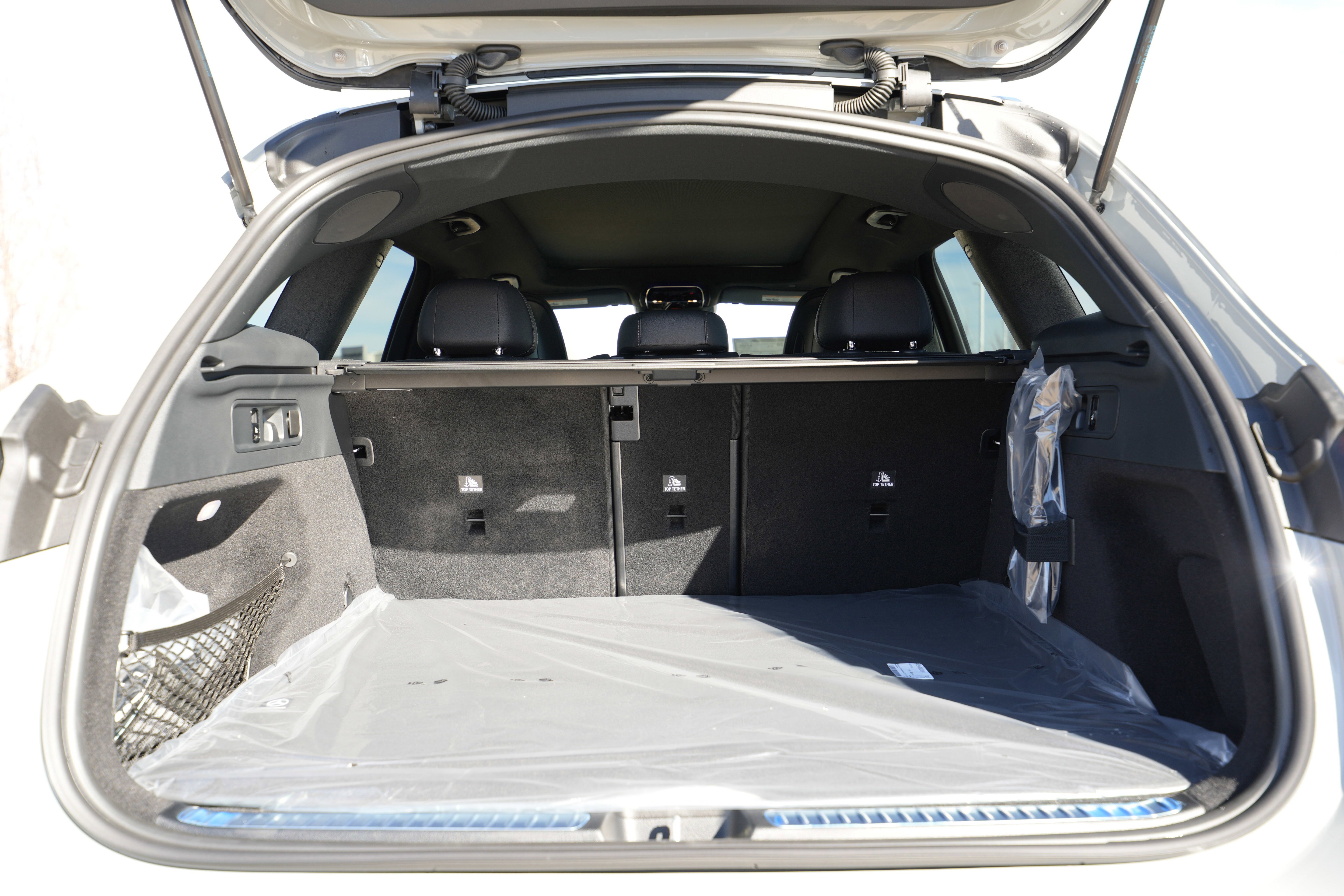 Certified Used 2026 MANUFAKTUR Alpine Gray Mercedes-Benz GLC 300 image 18