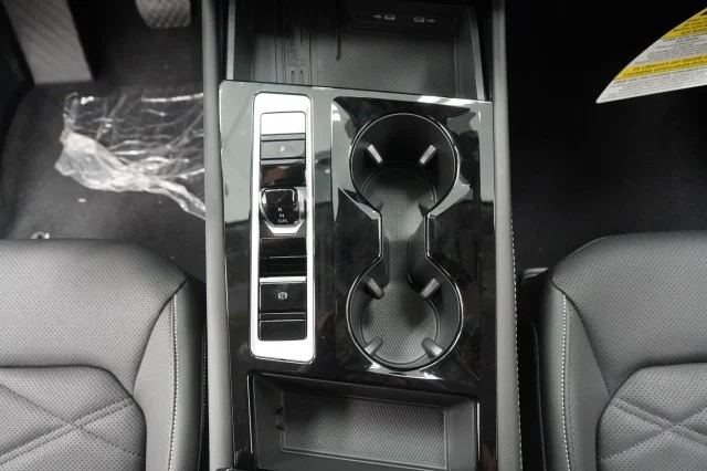 2026 Volkswagen Atlas SE w/Tech - Photo 29