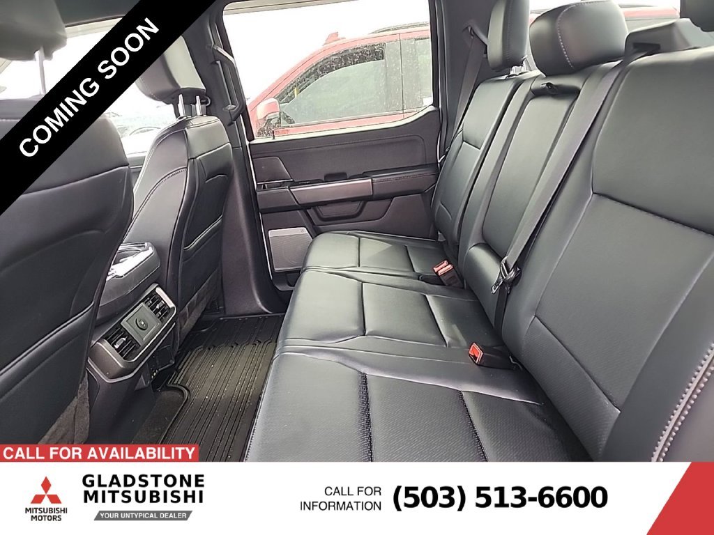 Used 2025  Ford Lariat image 7