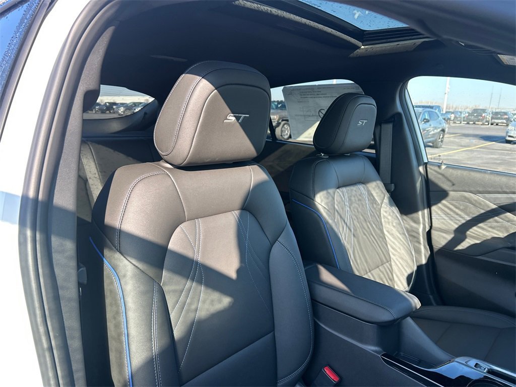 2026 BUICK ENVISTA - Image 32