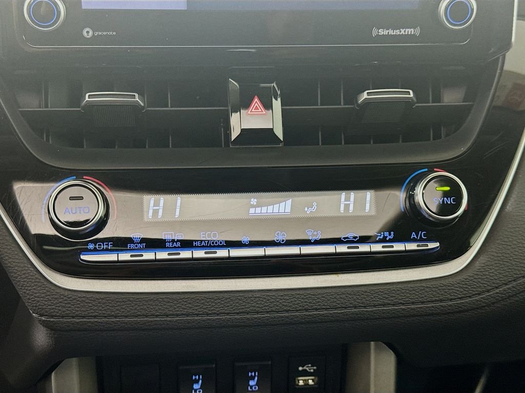 2022 Toyota Corolla Cross XLE - Photo 15