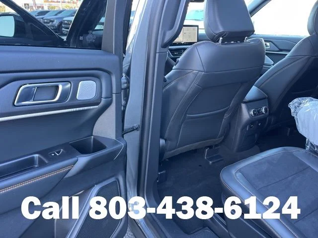 New 2026 Carbonized Gray Metallic Ford Tremor® image 10