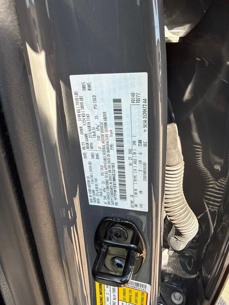 Used 2021  Ford XL image 33
