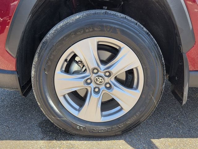 Used 2025 Red Toyota XLE image 37