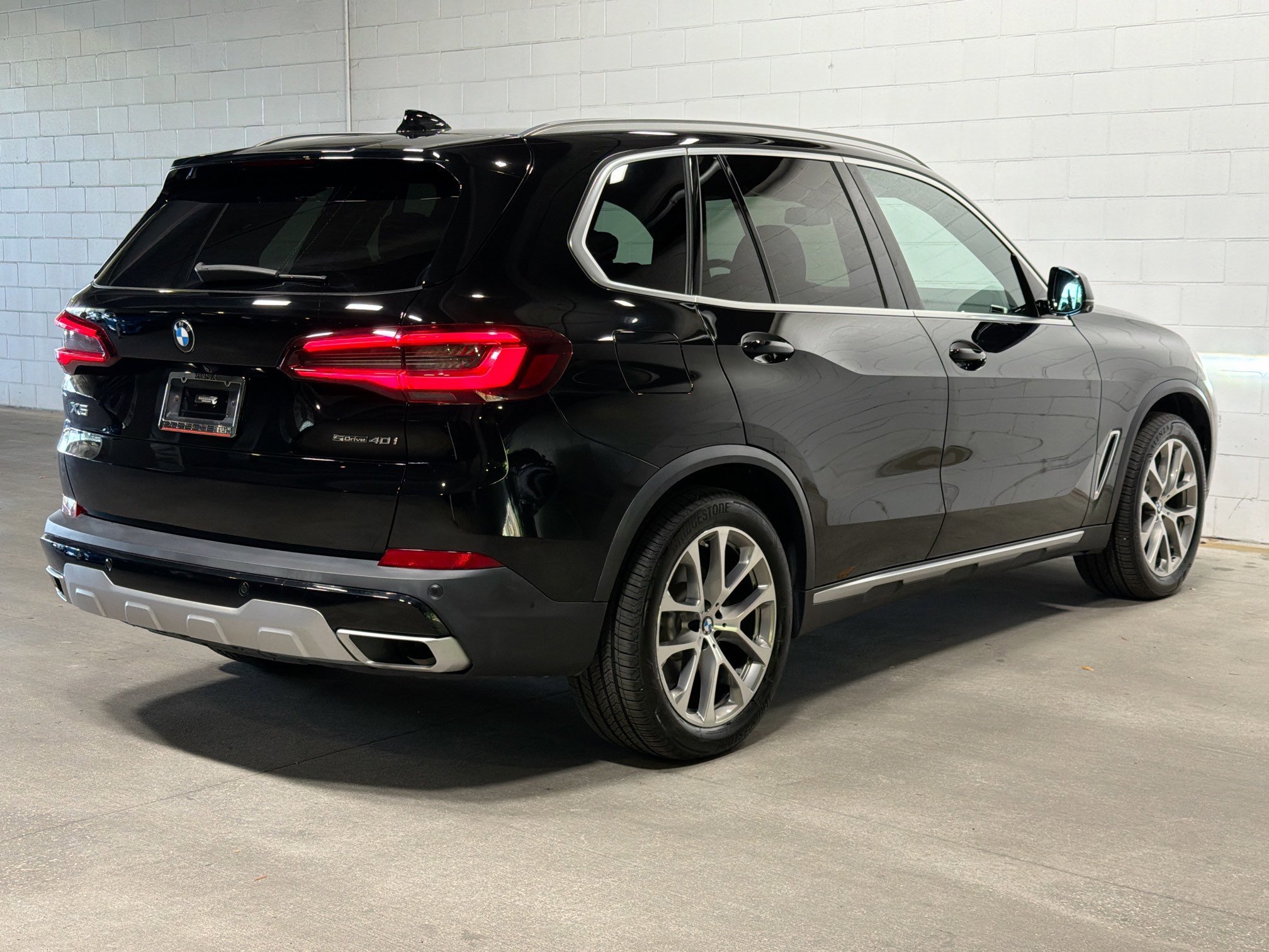 Used 2020 Jet Black BMW sDrive40i image 7