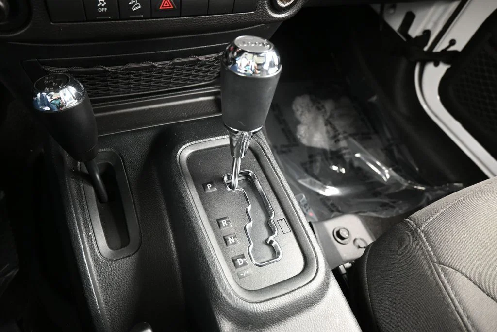 Used 2018 Bright White Clearcoat Jeep Unlimited Sport image 20