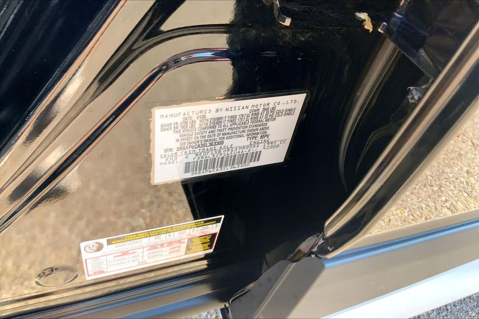Used 2025 Super Black Nissan SV image 37