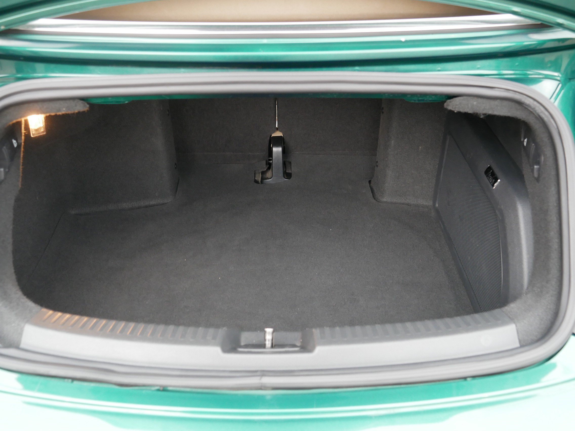 Used 2017 Bottle Green Metallic/Beige Roof Volkswagen 1.8T SEL image 18