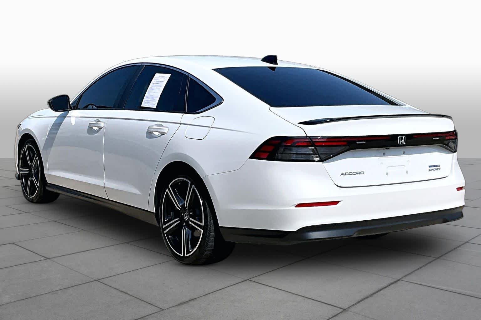 Used 2023 Platinum White Pearl Honda Sport image 12