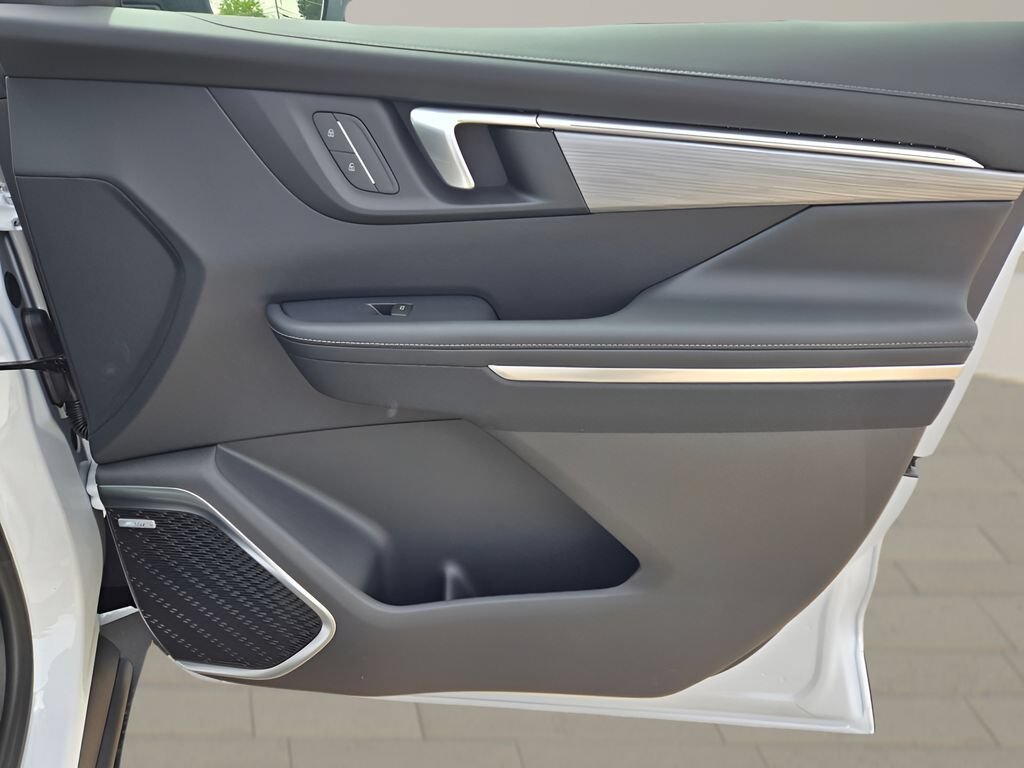 2026 Buick Enclave Preferred - Photo 10