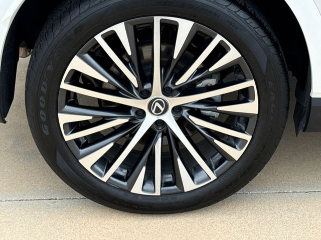 Used 2023 White Lexus 350 Luxury image 9