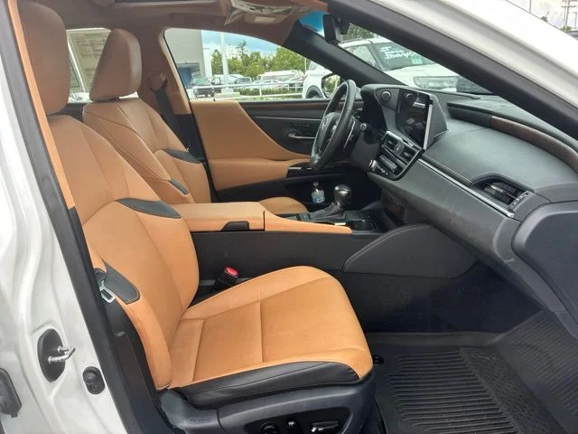 Used 2024 Eminent White Pearl Lexus 350 image 28