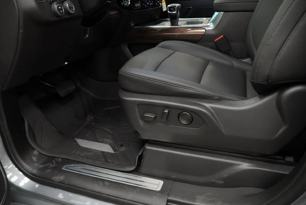 New 2026 Sterling Gray Metallic Chevrolet RST image 24