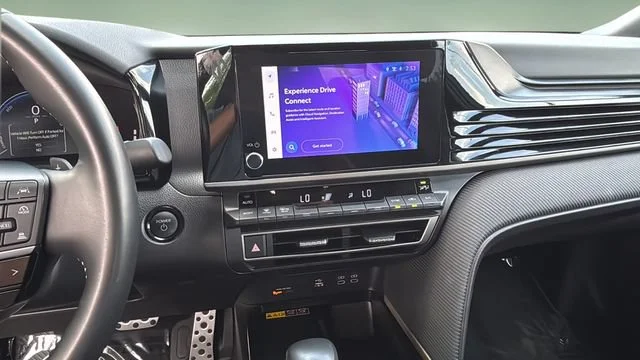Used 2025  Toyota LE image 24