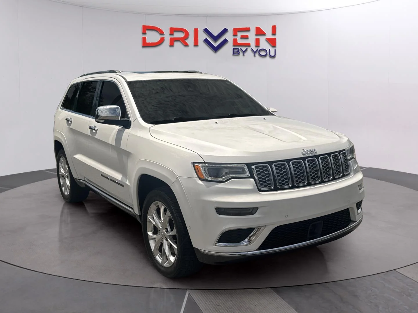 Used 2021 Ivory 3-Coat Jeep Summit image 8