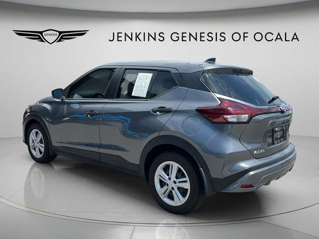 Used 2024 Gray Nissan S image 5