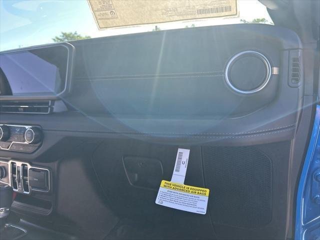 2025 Jeep Wrangler 4-Door Sahara - Photo 26