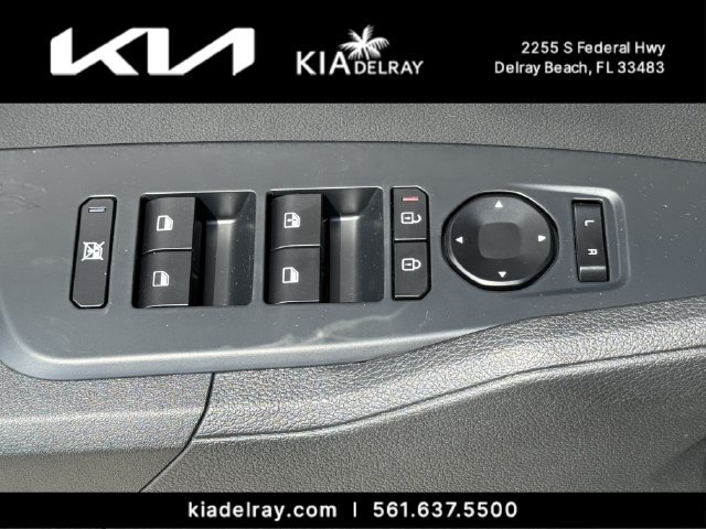 New 2027 Fusion Black Kia S image 15