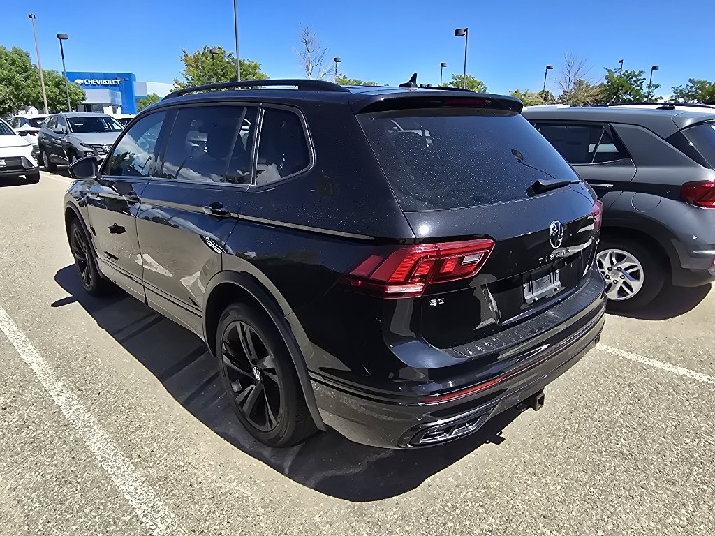 Used 2023 Deep Black Pearl Volkswagen SE R-Line Black image 3