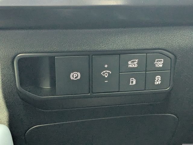 New 2027 Glacial White Pearl Kia X-LINE SX image 31