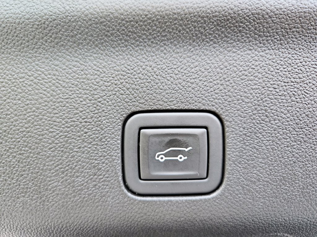 2023 Cadillac Escalade Sport - Photo 22