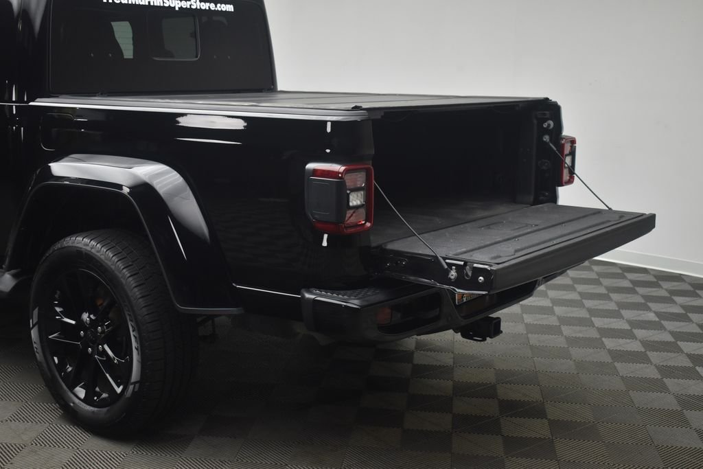 Certified Used 2021 Black Clearcoat Jeep Overland image 30