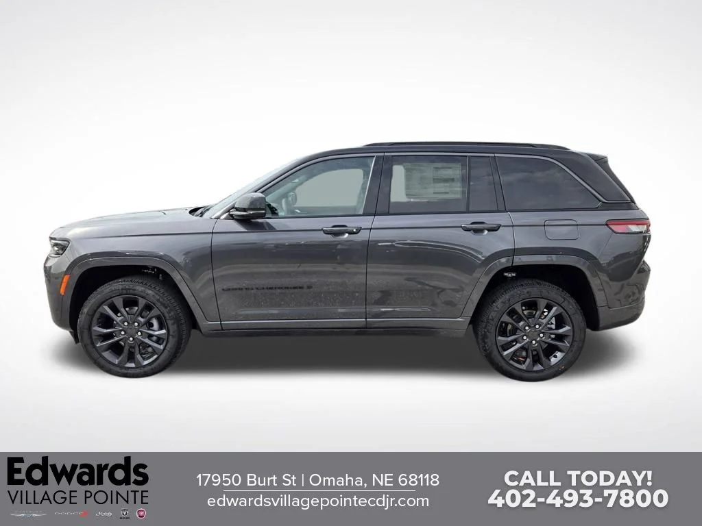 New 2026 Baltic Gray Metallic Clear-Coat Exterior Paint Jeep Limited Reserve image 6