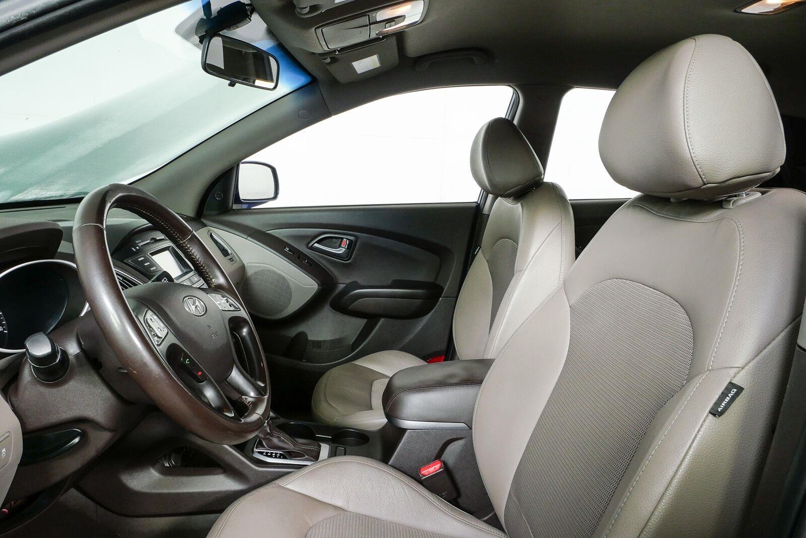Used 2014 Laguna Blue Metallic Hyundai SE image 5