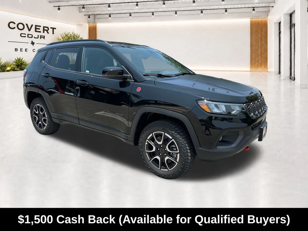 New 2026 Diamond Black Crystal Pearl-Coat Exterior Paint Jeep Trailhawk image 1